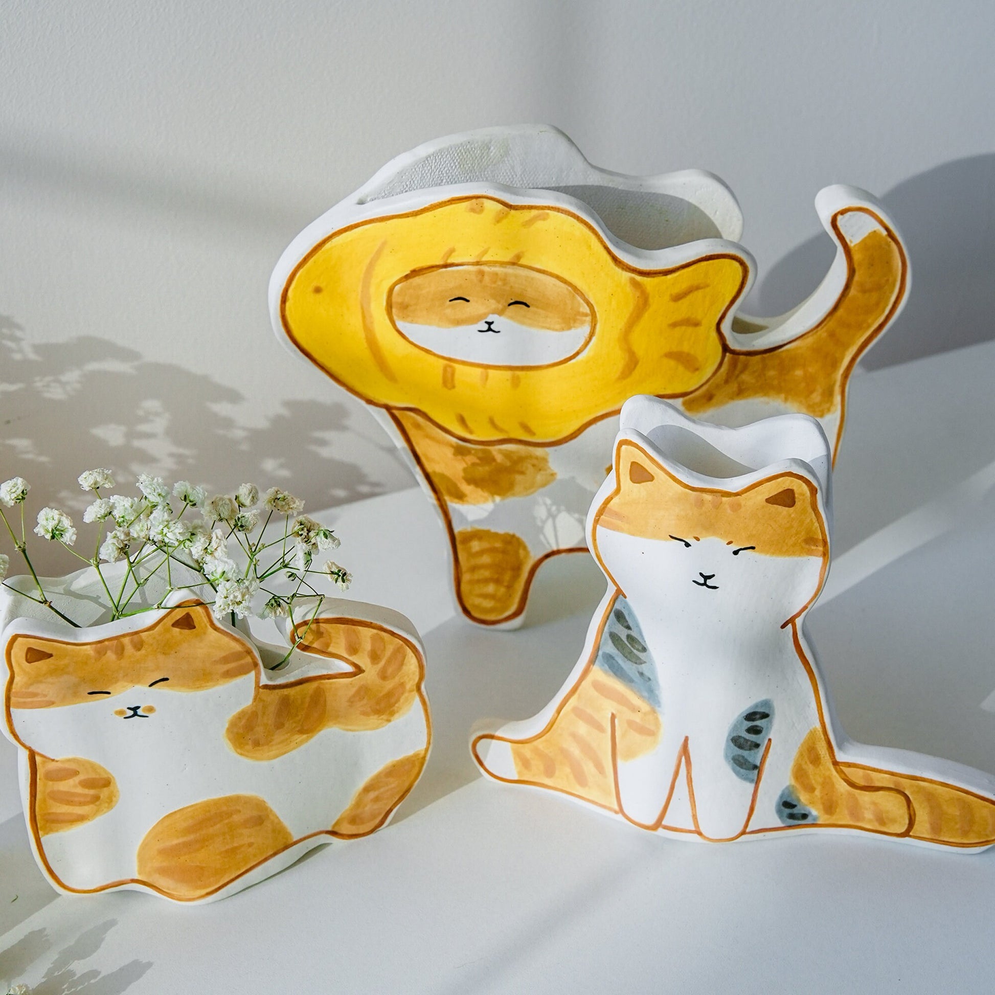 Cute Kitty Vase for Succulents and Small Flowers, Cat-Shaped Handmade Ceramic Planter, Charming Feline Decor for Plant Lovers