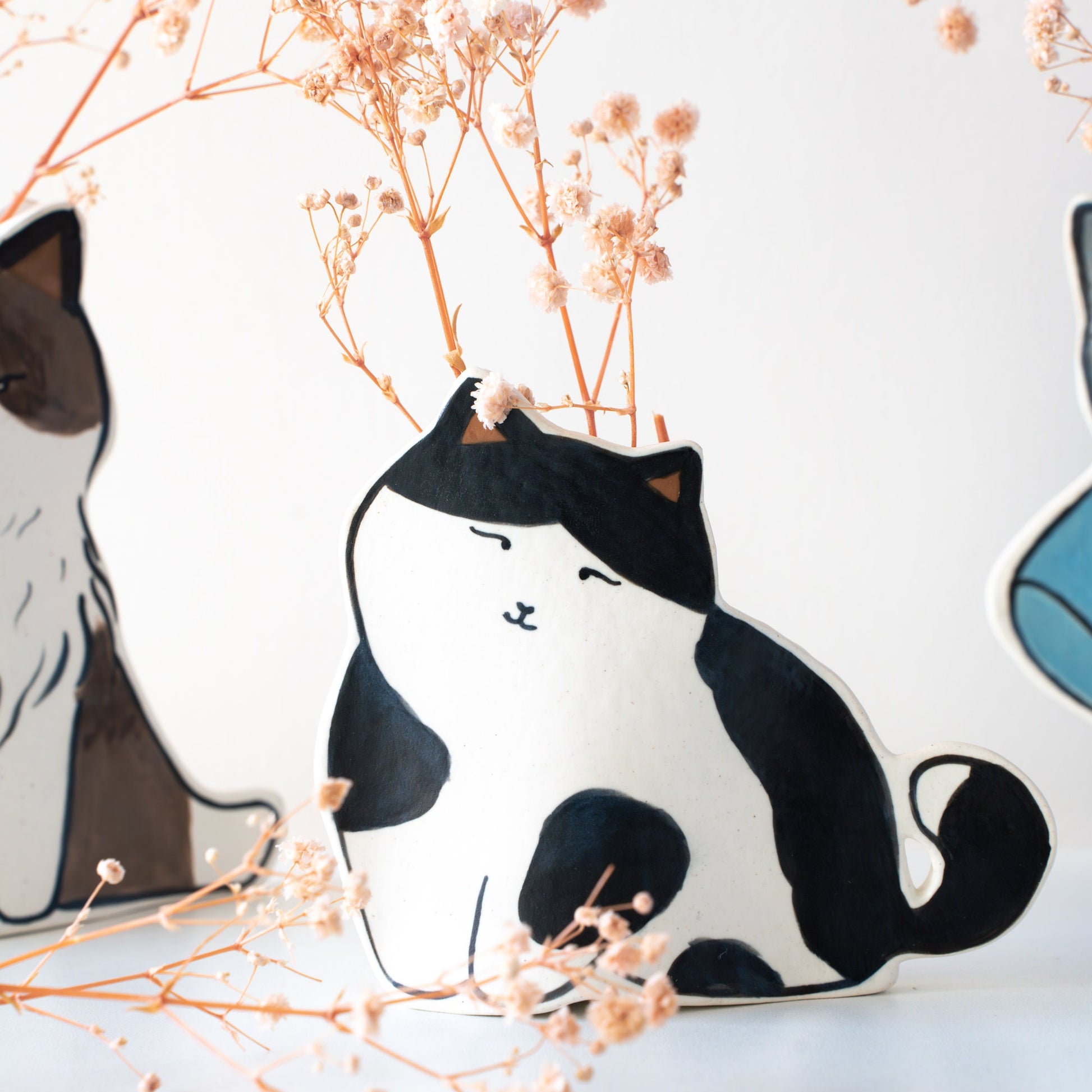 Two Styles Cow Cat Ceramic Planter, Charming Handcrafted Pottery Vase for Cat Enthusiasts, Unique Indoor Plant Decor Gifts for Mum