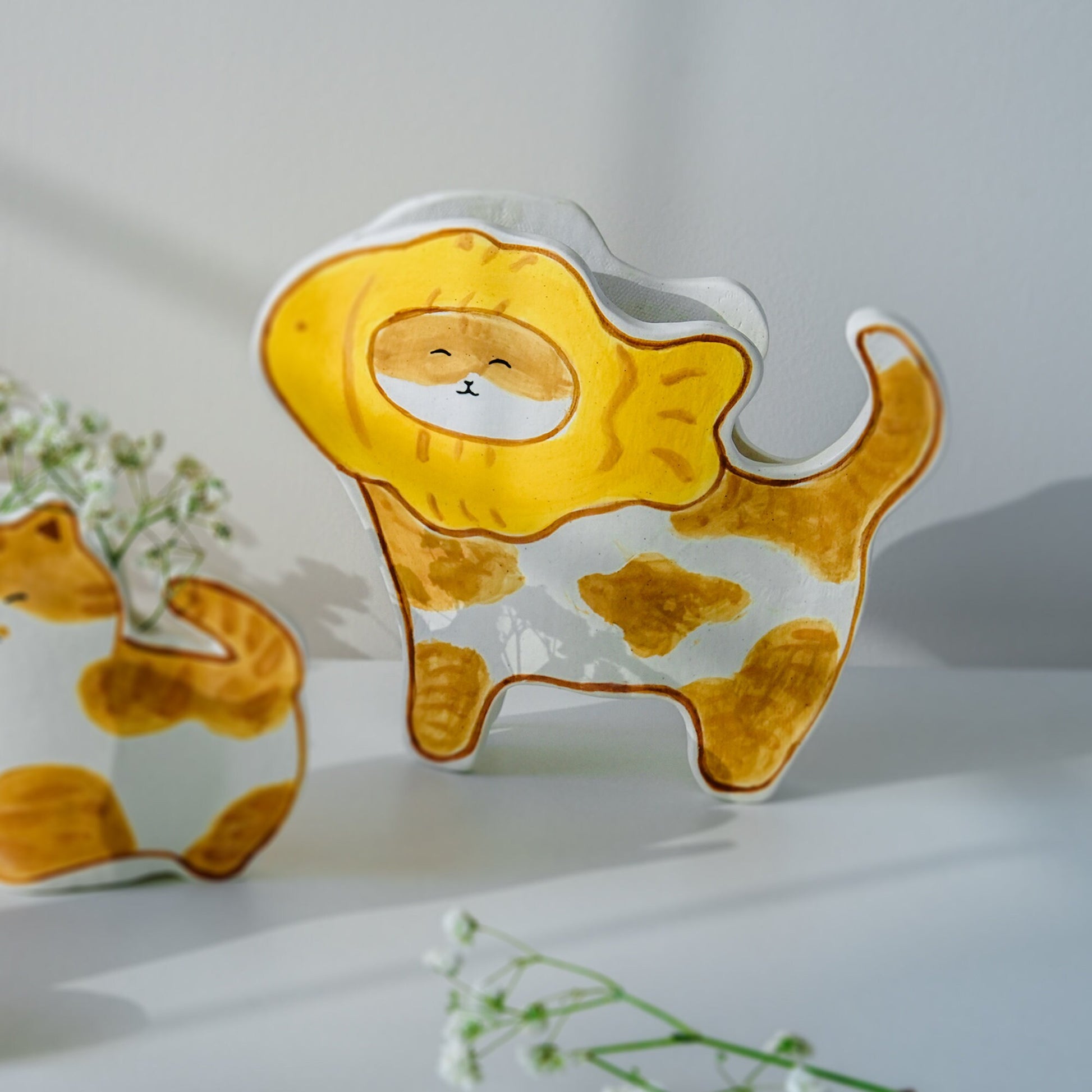 Cute Kitty Vase for Succulents and Small Flowers, Cat-Shaped Handmade Ceramic Planter, Charming Feline Decor for Plant Lovers