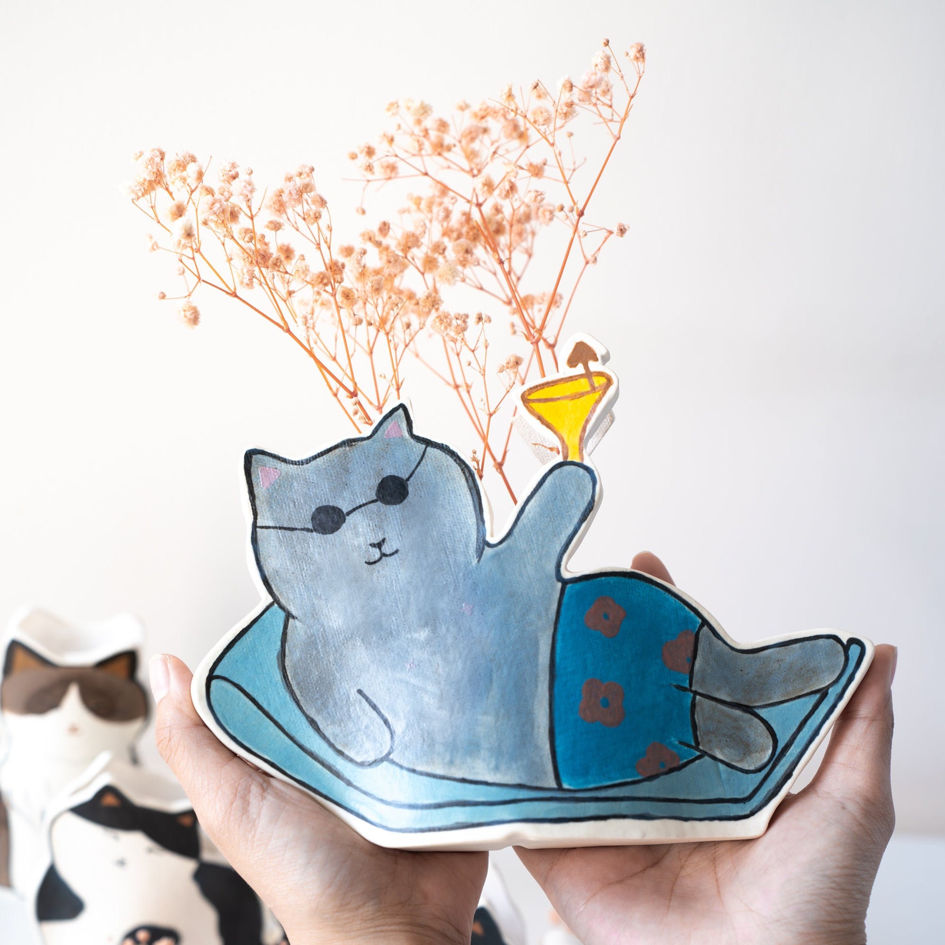 Cat Indoor Planter With Sunglasses,Potted Plant Decor Housewarming Gift, Charming Cat Ceramic Planter Gift for Her Mother's Day Gifts
