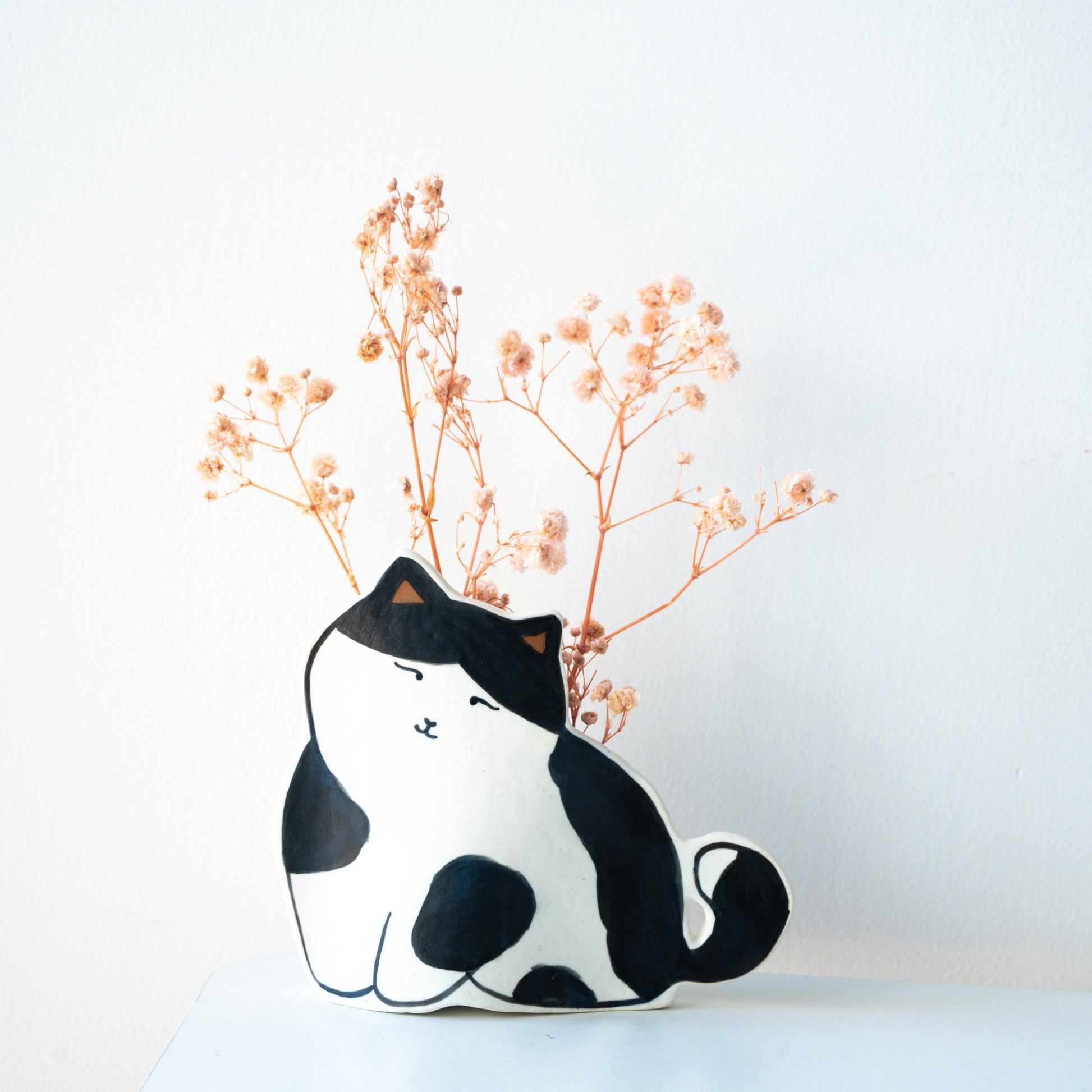 Two Styles Cow Cat Ceramic Planter, Charming Handcrafted Pottery Vase for Cat Enthusiasts, Unique Indoor Plant Decor Gifts for Mum