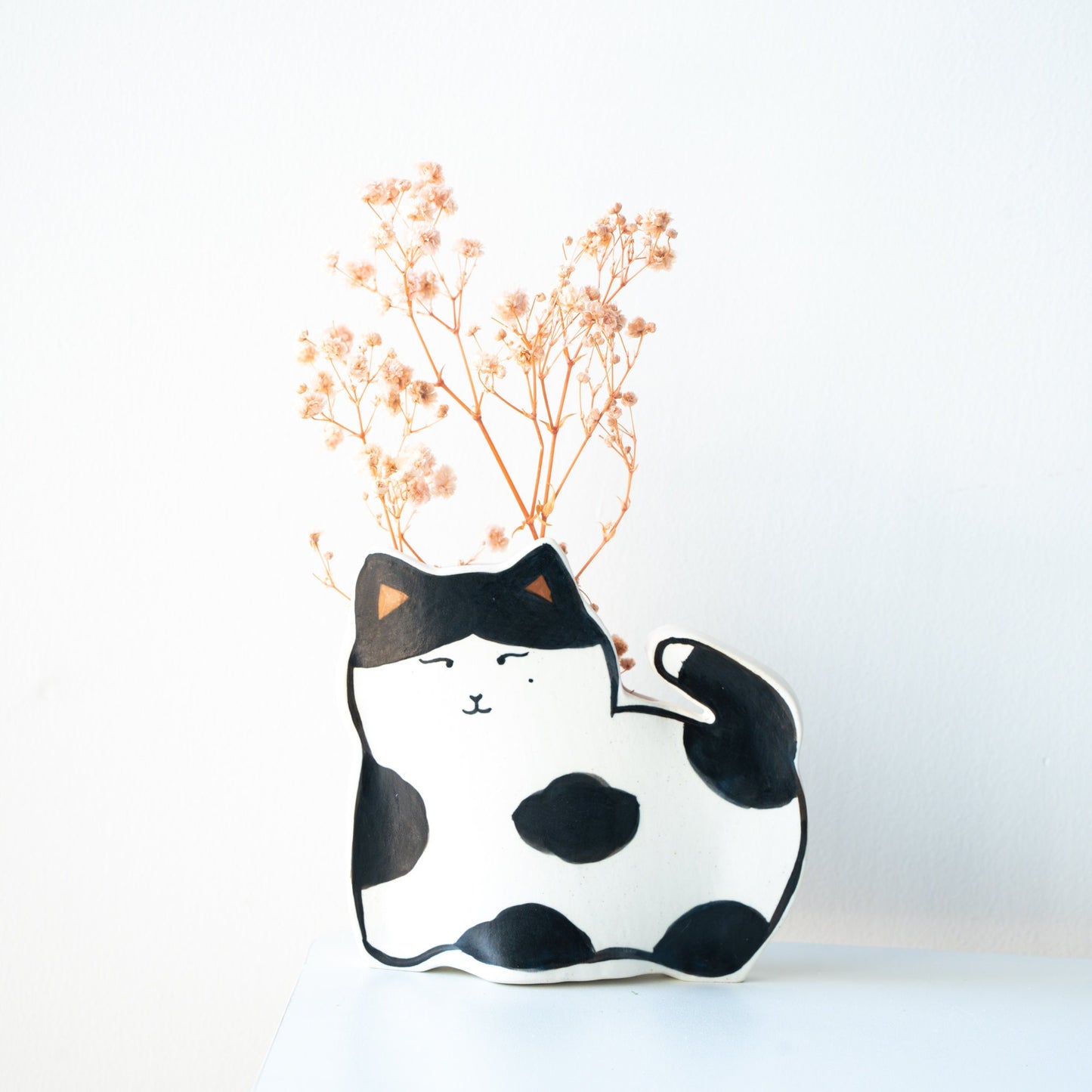 Two Styles Cow Cat Ceramic Planter, Charming Handcrafted Pottery Vase for Cat Enthusiasts, Unique Indoor Plant Decor Gifts for Mum