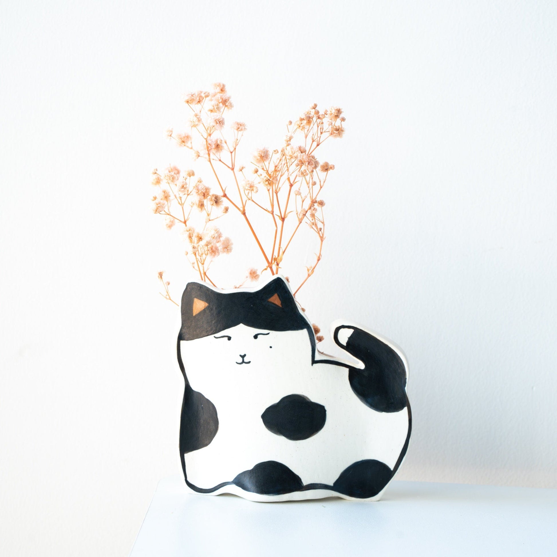 Two Styles Cow Cat Ceramic Planter, Charming Handcrafted Pottery Vase for Cat Enthusiasts, Unique Indoor Plant Decor Gifts for Mum