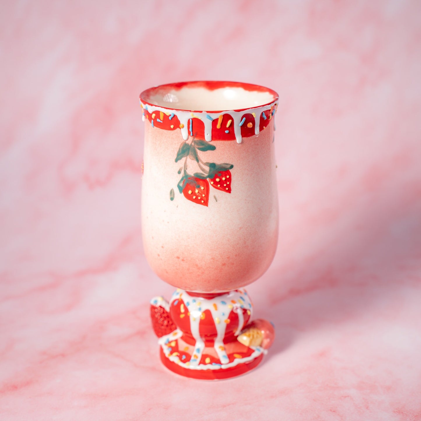 Strawberry handmade ceramic mug Strawberry soirée pottery cup handmade mug aesthetic mug modern coffee mug Cute Pink drinkware motehr's day